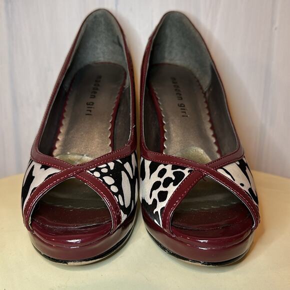Madden Girl Platform Pumps. Black and white with red accent Zebra - Picture 7 of 10